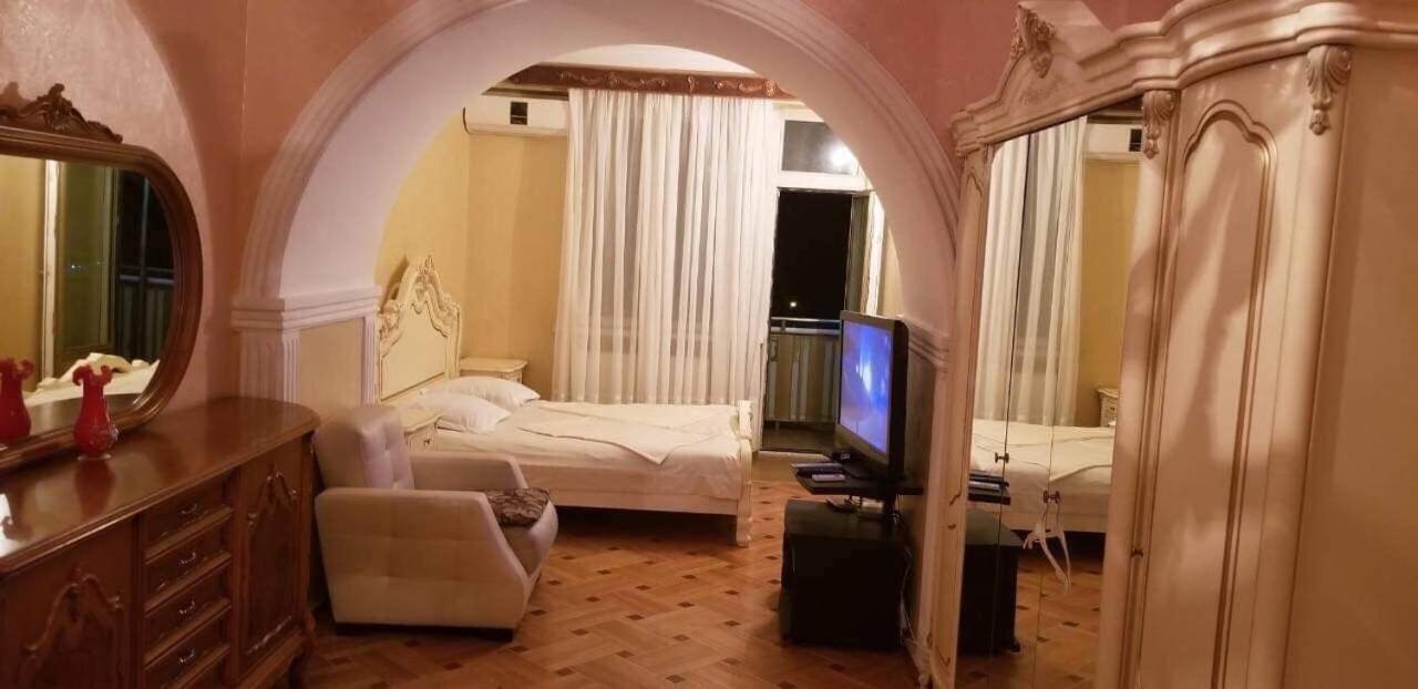 Apartment Irma Rustaveli 57 Batoumi Extérieur photo