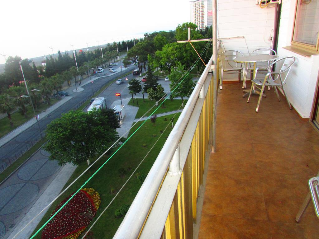 Apartment Irma Rustaveli 57 Batoumi Extérieur photo