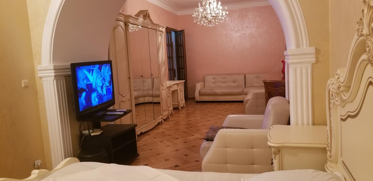 Apartment Irma Rustaveli 57 Batoumi Extérieur photo